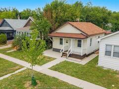 1626 ALBERT Windsor Ontario, N8Y 3R5