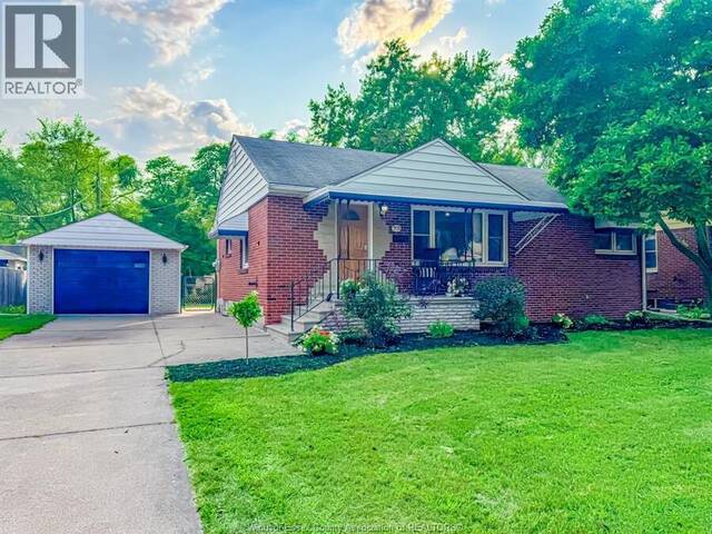 979 BELLEPERCHE PLACE Windsor Ontario, N8S 3C2 - 4 Bedrooms Home For Sale