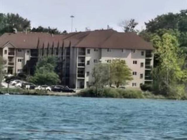 3000 SANDWICH STREET Unit# 306 Windsor Ontario, N9C 4G3 - 2 Bedrooms Waterfront Condo For Sale