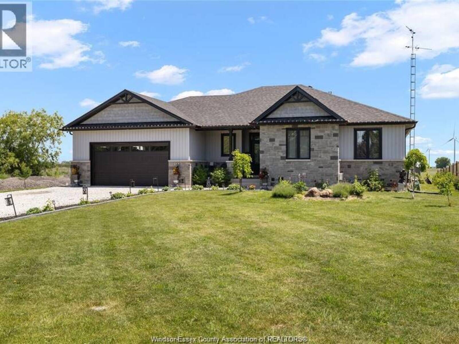 366 EAST RUSCOM RIVER ROAD, Lakeshore, Ontario N0R 1S0