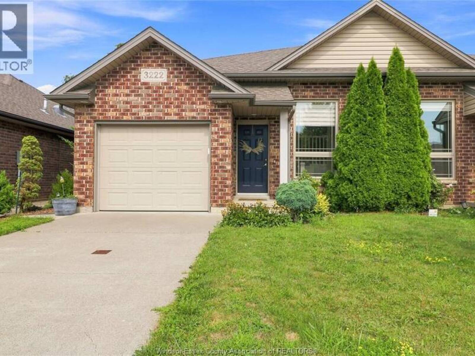 3222 SEVILLE AVENUE, Windsor, Ontario N8N 0A4