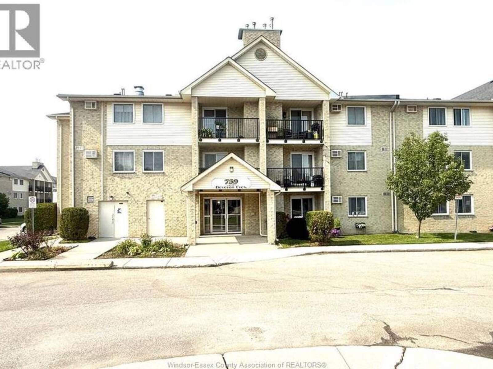 739 DEVERON CRESCENT Unit# 210, London, Ontario N5Z 4Y1