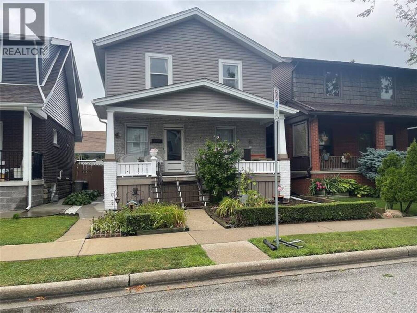 382 PINE, Windsor, Ontario N9A 6E2