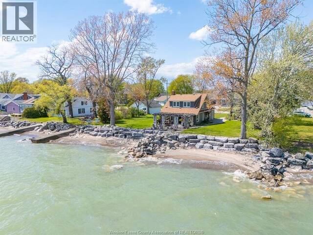 1465 HERITAGE ROAD Kingsville Ontario, N9Y 2E6 - 4 Bedrooms Waterfront Home For sale