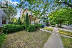 771 CHILVER ROAD | Windsor Ontario | Slide Image Eight