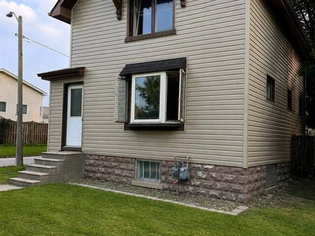 1597 Bruce Windsor Ontario, N8X 1Y1 - 4 Bedrooms Home For Sale