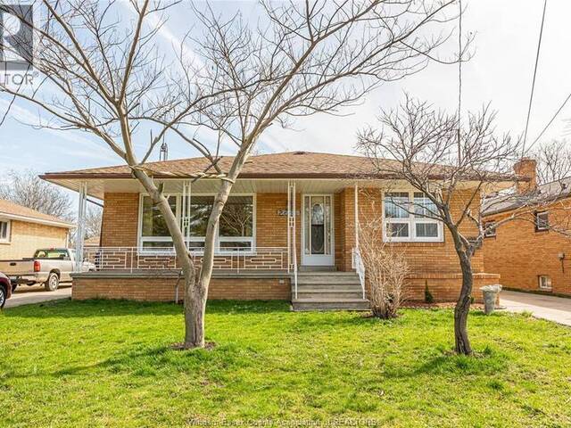 2666 JOS ST LOUIS Windsor Ontario, N8T 2M6 - 4 Bedrooms Home For Sale
