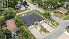 476 RAILWAY AVENUE | Lakeshore Ontario | Slide Image Nineteen