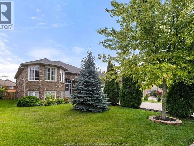 964 GREENPARK Windsor Ontario, N8P 1J1 - 4 Bedrooms Home For Sale