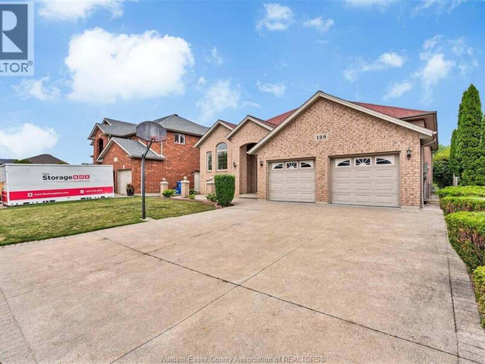 128 MARINA GROVE, Windsor, Ontario N9K 1C9