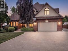 2116 FRONT ROAD North Amherstburg Ontario, N9V 3R3