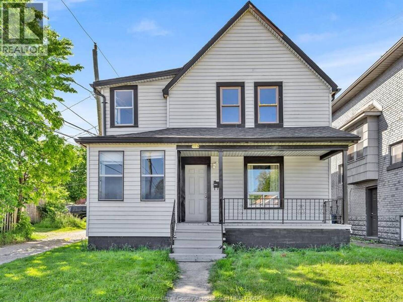 1153 UNIVERSITY, Windsor, Ontario N9A 3A5