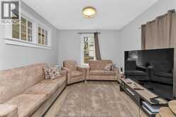 421 ELM AVENUE | Windsor Ontario | Slide Image Nine