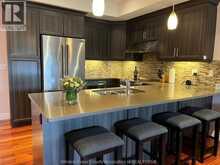 2272 GATWICK | Windsor Ontario | Slide Image Seven