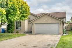2338 Northway AVENUE | Windsor Ontario | Slide Image Two