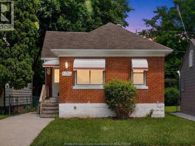 1054 Josephine Windsor Ontario, N9B 2L5 - 4 Bedrooms Home For Sale