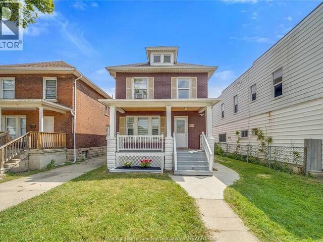392 CURRY AVENUE Windsor Ontario, N9B 2B7 - 3 Bedrooms Home For Sale