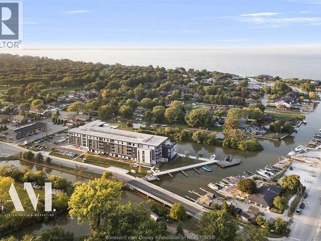 14400 TECUMSEH ROAD East Unit# 301 Tecumseh Ontario, N8N 0E9 - 2 Bedrooms Condo For Sale