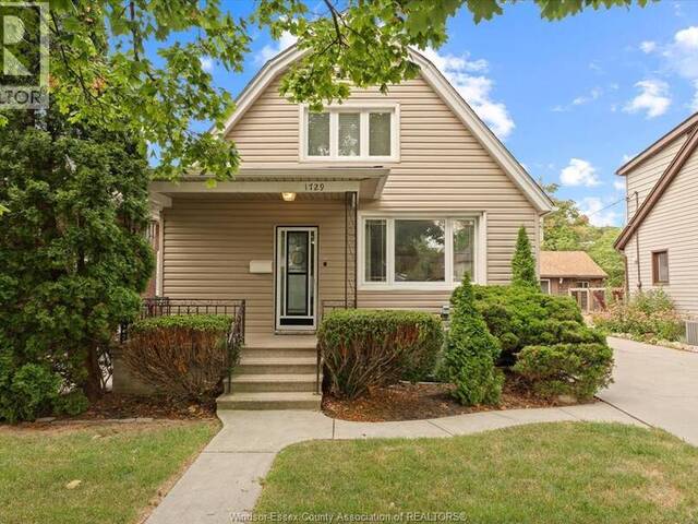 1729 WINDERMERE Windsor Ontario, N8W 2S2 - 3 Bedrooms Home For Sale