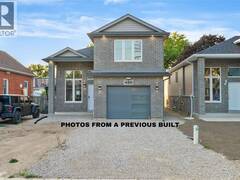 2267 LOUIS AVENUE Windsor Ontario, N8X 4C2