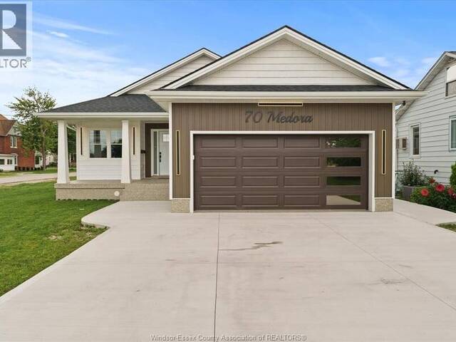 70 MEDORA AVENUE East Essex Ontario, N8M 2K6 - 3 Bedrooms Home For Sale
