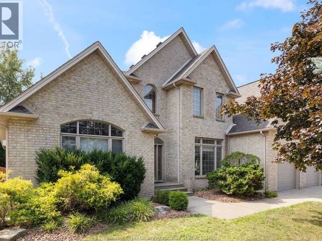 965 WALLACE Windsor Ontario, N9G 2P3 - 5 Bedrooms Home For Sale