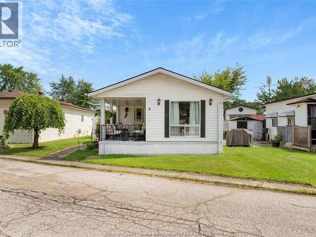 4 ROBIN COURT Windsor Ontario, N8N 2V9 - 2 Bedrooms Home For Sale