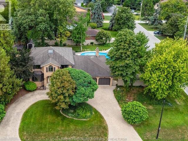 267 ELMGROVE DRIVE Windsor Ontario, N8N 4G9 - 4 Bedrooms Waterfront Home For sale