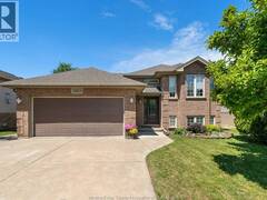 3883 Aristotle CRESCENT Windsor Ontario, N9G 2N9