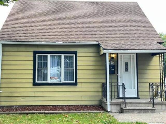 1058 CALIFORNIA Windsor Ontario, N9B 2Z7 - 3 Bedrooms Home For Sale