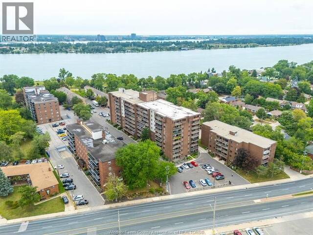 3936 WYANDOTTE STREET Unit# 805 Windsor Ontario, N8Y 4V1 - 2 Bedrooms Condo For Sale