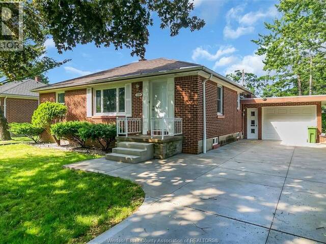 3331 LONGFELLOW Windsor Ontario, N9E 2L7 - 3 Bedrooms Home For Sale