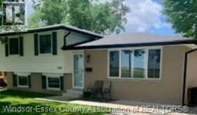 440 FRYER STREET | Amherstburg Ontario | Slide Image Three