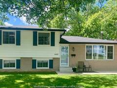 440 FRYER STREET Amherstburg Ontario, N9V 2M1