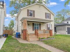 427 CAMERON Windsor Ontario, N9B 1Y9