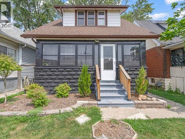 982 ELM AVENUE Windsor Ontario, N9A 5H5 - 3 Bedrooms Home For Sale