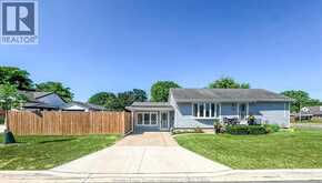 805 MATTHEW BRADY BOULEVARD | Windsor Ontario | Slide Image One