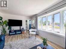 805 MATTHEW BRADY BOULEVARD | Windsor Ontario | Slide Image Six