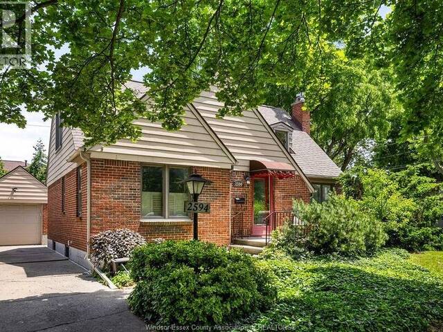 2594 BUCKINGHAM Windsor Ontario, N8T 2B6 - 4 Bedrooms Home For Sale