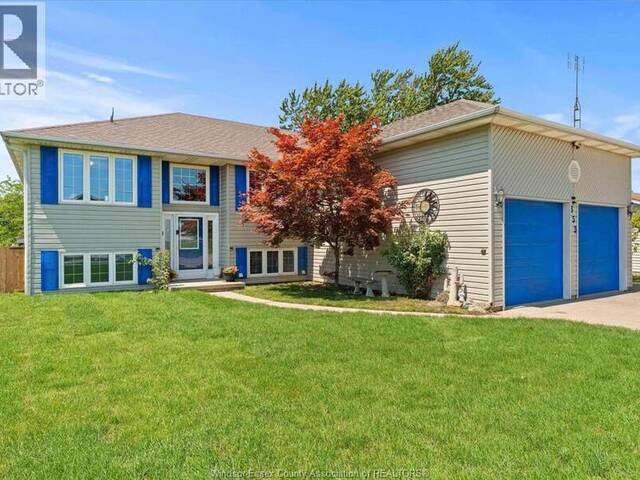 353 EAST RUSCOM RIVER ROAD Lakeshore Ontario, N0R 1S0 - 5 Bedrooms Waterfront Home For sale