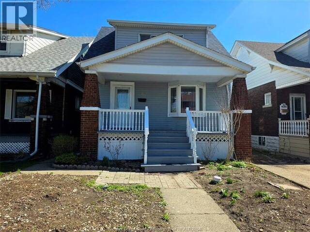 1126 LOUIS AVENUE Windsor Ontario, N9A 1Y2 - 5 Bedrooms Home For Sale