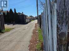 1126 LOUIS AVENUE | Windsor Ontario | Slide Image Thirty-four
