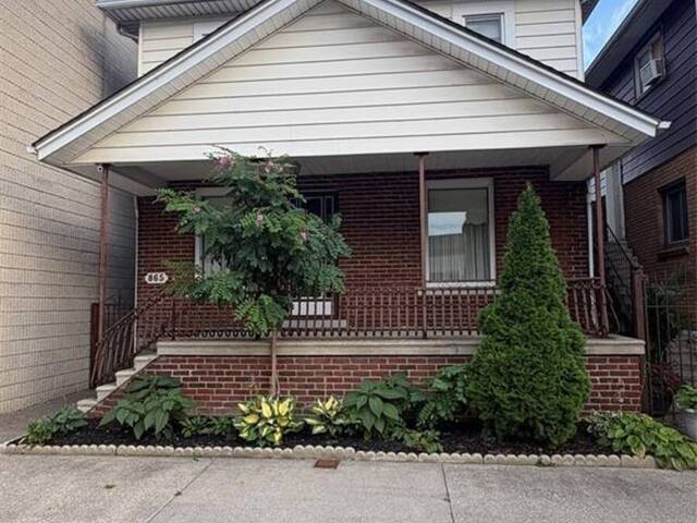 865 ERIE STREET Windsor Ontario, N9A 3Y7 - 4 Bedrooms Home For Sale