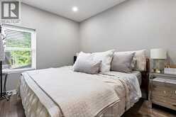 853 MONMOUTH | Windsor Ontario | Slide Image Twelve
