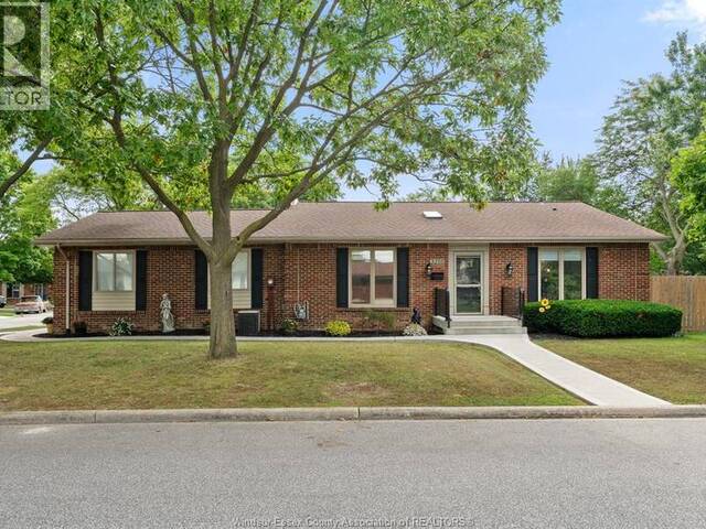 3210 Halpin ROAD Windsor Ontario, N8R 2B2 - 4 Bedrooms Home For Sale