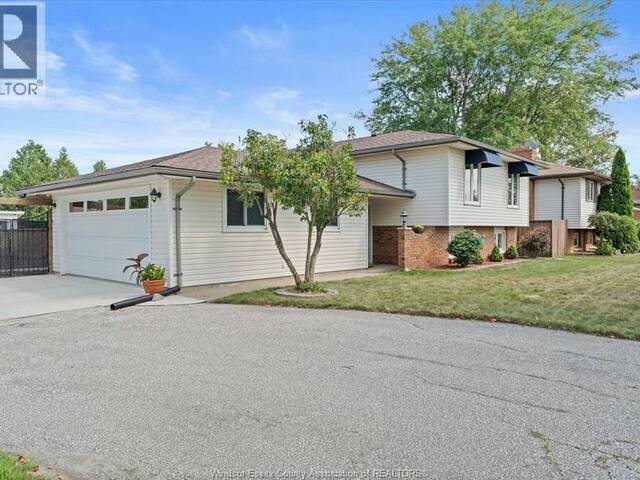 2402 St. Alphonse AVENUE Tecumseh Ontario, N8N 2W9 - 5 Bedrooms Home For Sale