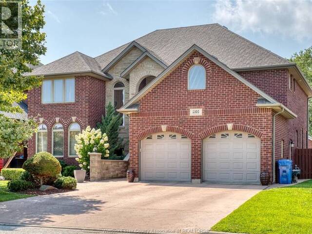 201 ELLISON Leamington Ontario, N8H 5J2 - 5 Bedrooms Home For Sale
