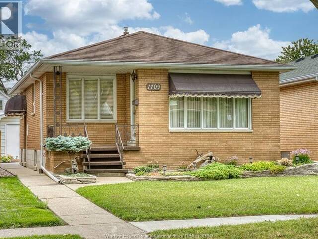 1709 GLADSTONE AVENUE Windsor Ontario, N8W 2N4 - 2 Bedrooms Home For Sale