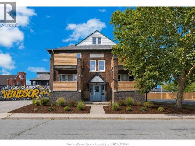 561 PARENT AVENUE Windsor Ontario, N9A 2C2 - Multi-family Home For Sale