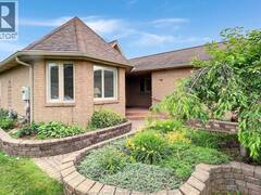 1099 IMPERIAL CRESCENT Windsor Ontario, N9G 2T4